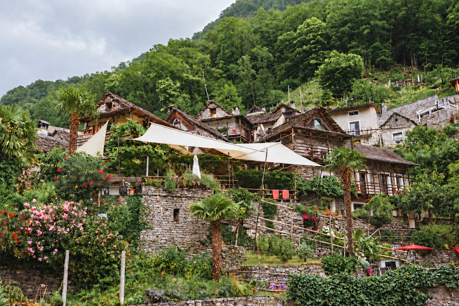 La terrazza dell’Osteria Paradiso a Vogorno